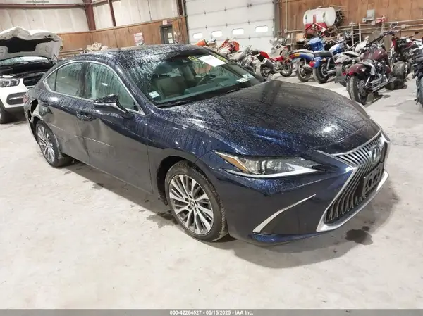 58ADZ1B1XMU087881 2021 LEXUS ES - Image 1