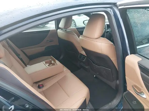 58ADZ1B1XMU095219 2021 LEXUS ES - Image 8