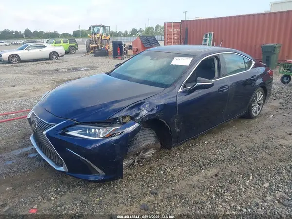 58ADZ1B1XMU095351 2021 LEXUS ES - Image 2