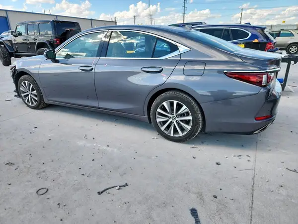 58ADZ1B1XMU095429 2021 LEXUS ES - Image 2