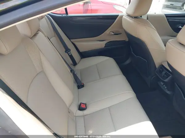 58ADZ1B1XMU095690 2021 LEXUS ES - Image 8