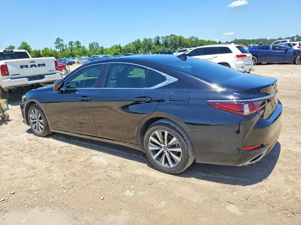 58ADZ1B1XMU102590 2021 LEXUS ES - Image 2