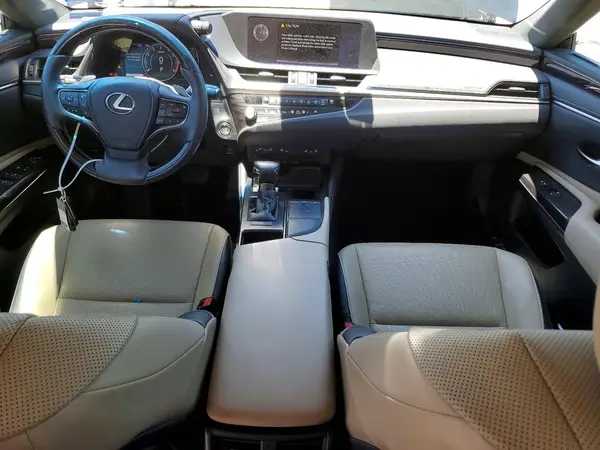 58ADZ1B1XMU102590 2021 LEXUS ES - Image 8