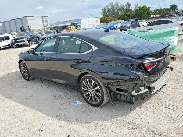 58ADZ1B1XMU102623 2021 LEXUS ES - Image 2