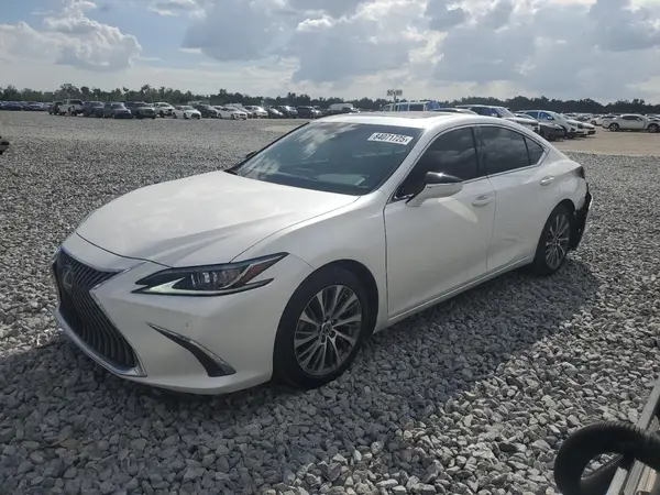 58ADZ1B1XMU102881 2021 LEXUS ES - Image 1
