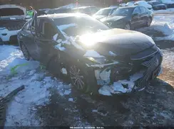 58ADZ1B1XMU103285 2021 LEXUS ES