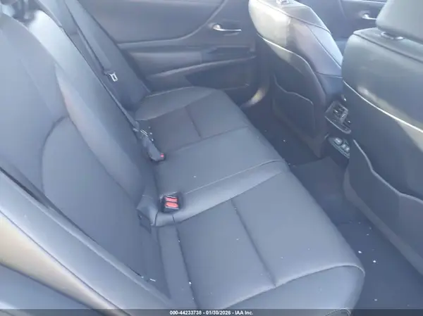 58ADZ1B1XMU103285 2021 LEXUS ES - Image 8