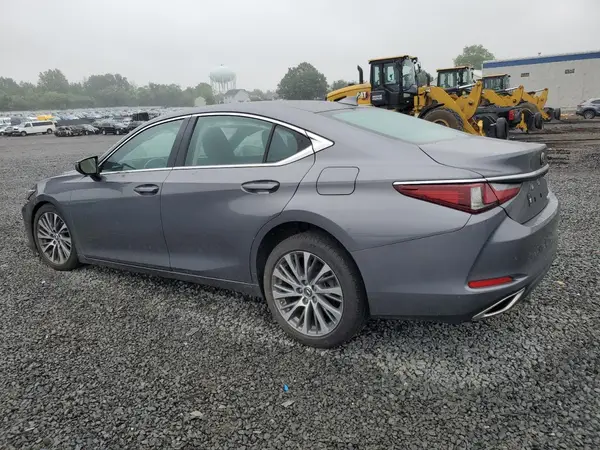 58ADZ1B1XMU103643 2021 LEXUS ES - Image 2