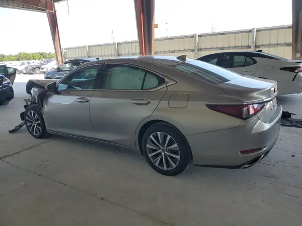 58ADZ1B1XMU105764 2021 LEXUS ES - Image 2