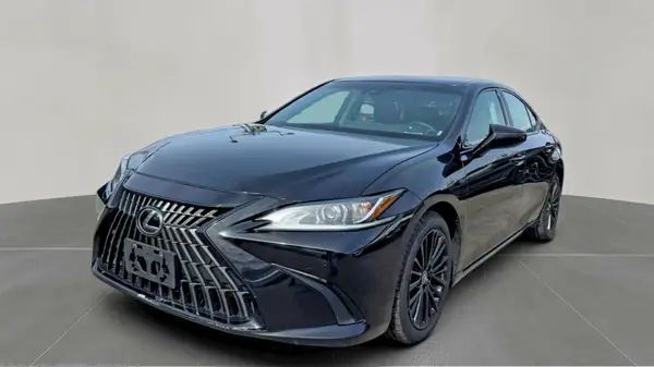 58ADZ1B1XNU112408 2022 LEXUS ES - Image 2