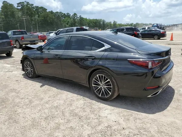 58ADZ1B1XNU118421 2022 LEXUS ES - Image 2