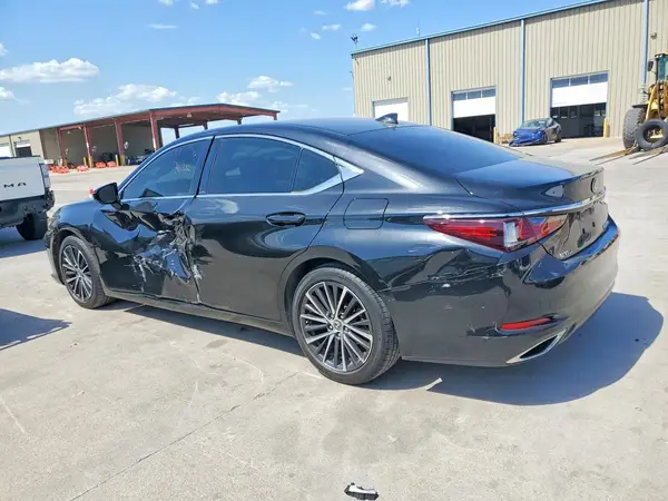 58ADZ1B1XNU119360 2022 LEXUS ES - Image 2