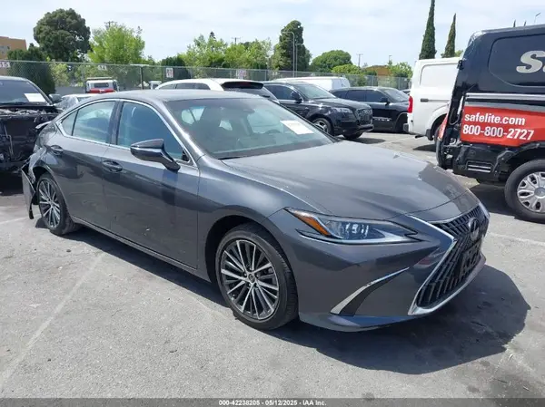 58ADZ1B1XNU121500 2022 LEXUS ES - Image 1