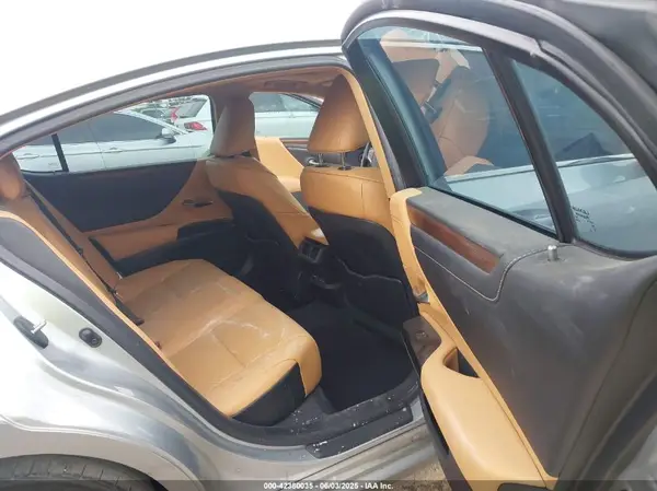 58ADZ1B1XNU125658 2022 LEXUS ES - Image 8