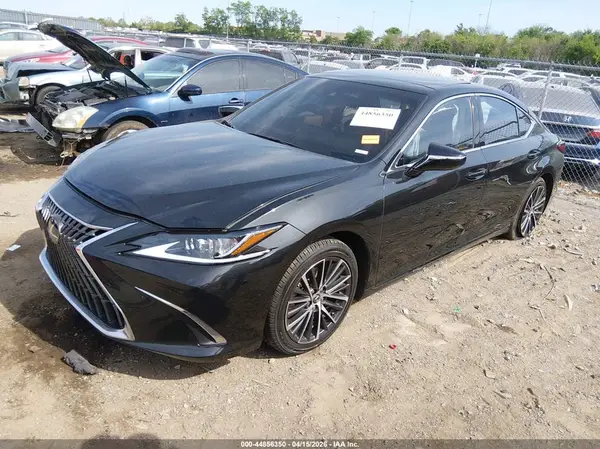 58ADZ1B1XPU140776 2023 LEXUS ES - Image 2