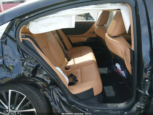 58ADZ1B1XPU140776 2023 LEXUS ES - Image 8