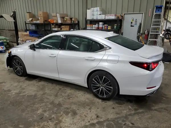 58ADZ1B1XPU147100 2023 LEXUS ES - Image 2