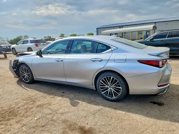 58ADZ1B1XPU154970 2023 LEXUS ES - Image 2