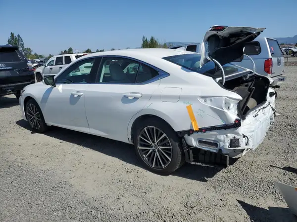 58ADZ1B1XPU159215 2023 LEXUS ES - Image 2
