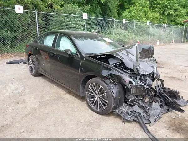 58ADZ1B1XRU167883 2024 LEXUS ES - Image 1
