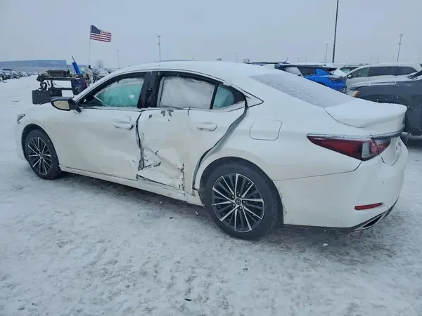 58ADZ1B1XRU168922 2024 LEXUS ES - Image 2