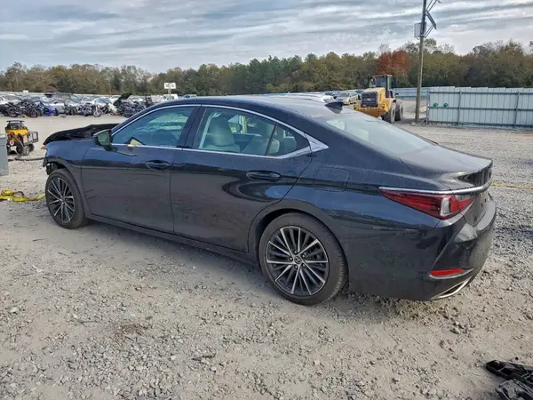 58ADZ1B1XRU179631 2024 LEXUS ES - Image 2