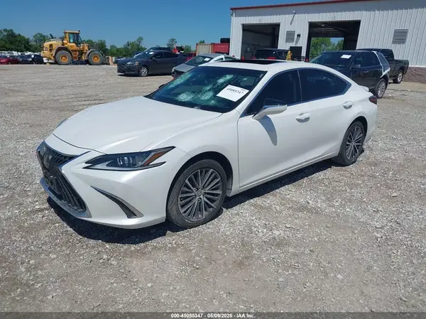 58ADZ1B1XSU187069 2025 LEXUS ES - Image 2