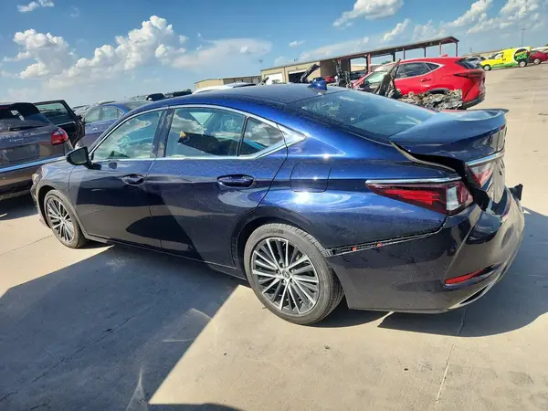 58ADZ1B1XSU191591 2025 LEXUS ES - Image 2