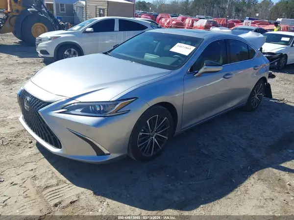 58ADZ1B1XSU193972 2025 LEXUS ES - Image 2