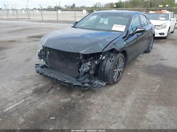 58ADZ1B1XSU199951 2025 LEXUS ES - Image 2