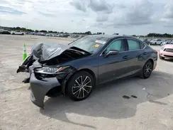 58ADZ1B1XSU205666 2025 LEXUS ES