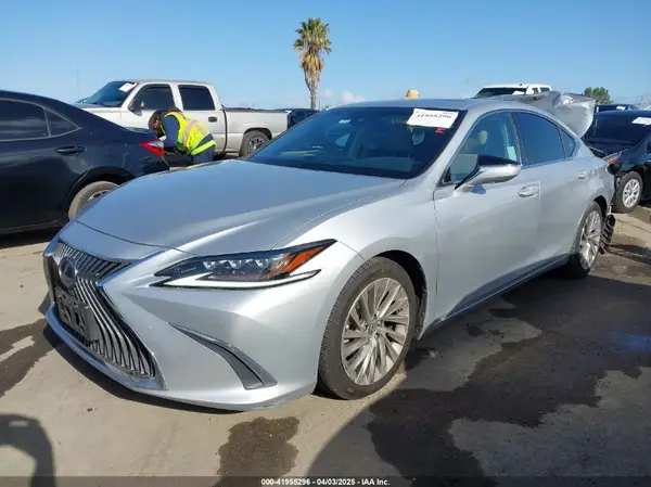 58AE21B12LU008808 2020 LEXUS ES - Image 2