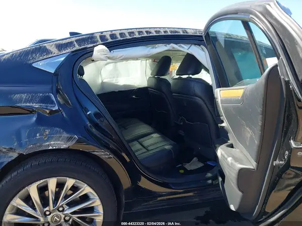 58AE21B15LU010407 2020 LEXUS ES - Image 8