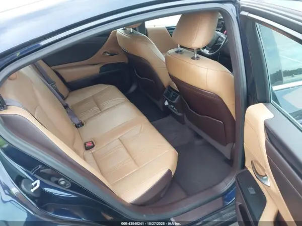 58AE21B16LU011131 2020 LEXUS ES - Image 8