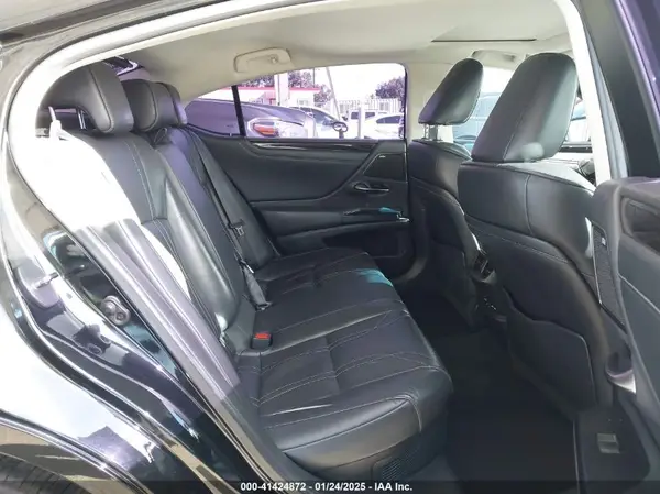 58AE21B17LU012367 2020 LEXUS ES - Image 8
