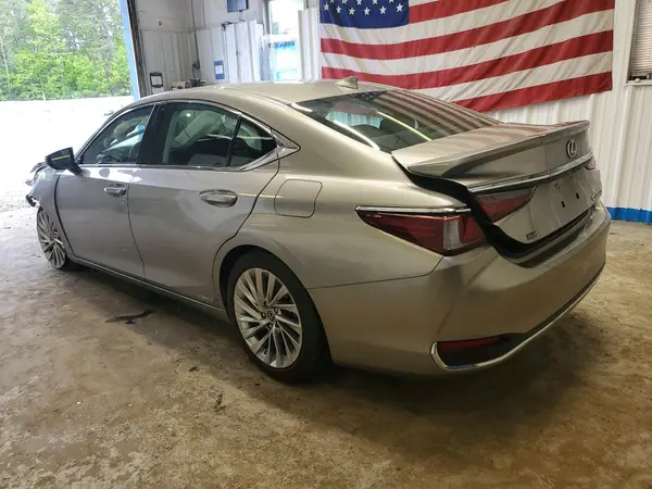 58AE21B19LU007896 2020 LEXUS ES - Image 2