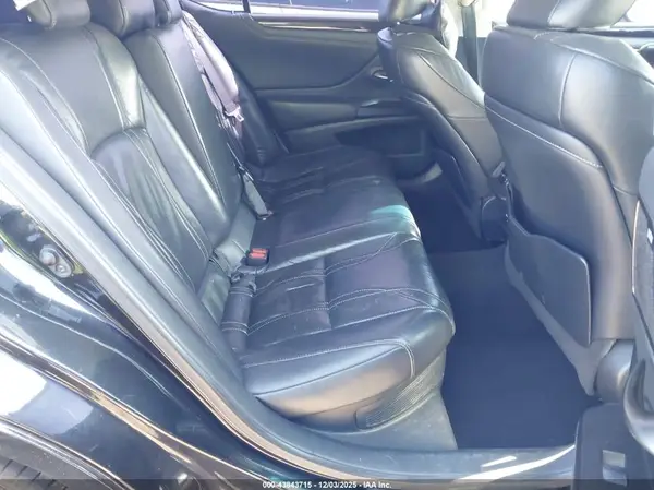 58AE21B19LU010345 2020 LEXUS ES - Image 8