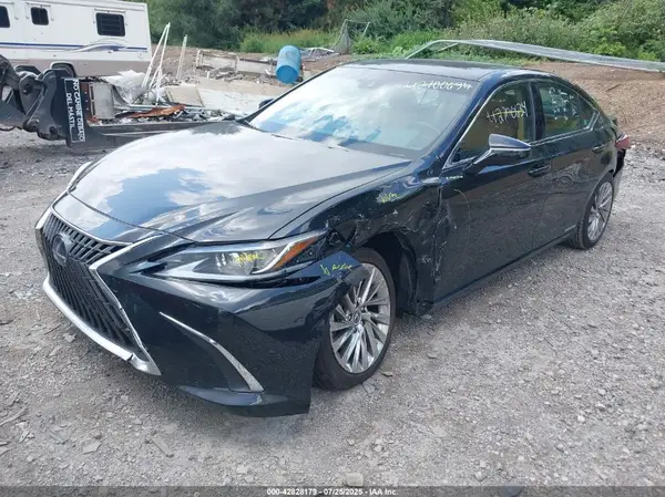 58AEA1C10NU024364 2022 LEXUS ES - Image 2