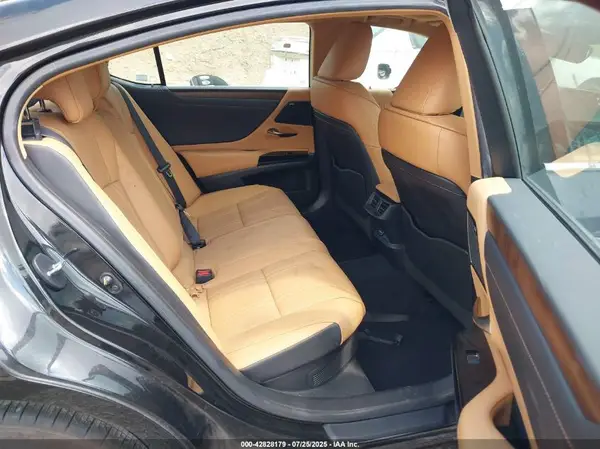 58AEA1C10NU024364 2022 LEXUS ES - Image 8
