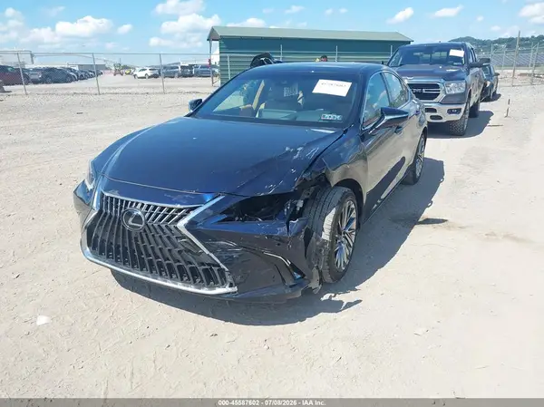 58AEA1C10RU040781 2024 LEXUS ES - Image 2