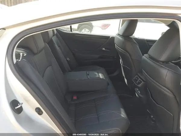 58AEA1C10SU072605 2025 LEXUS ES - Image 8