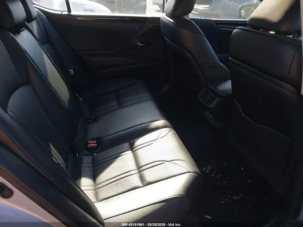 58AEA1C11MU002128 2021 LEXUS ES - Image 8