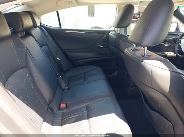 58AEA1C11MU012609 2021 LEXUS ES - Image 8