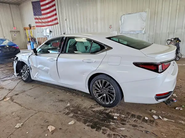58AEA1C11RU054091 2024 LEXUS ES - Image 2