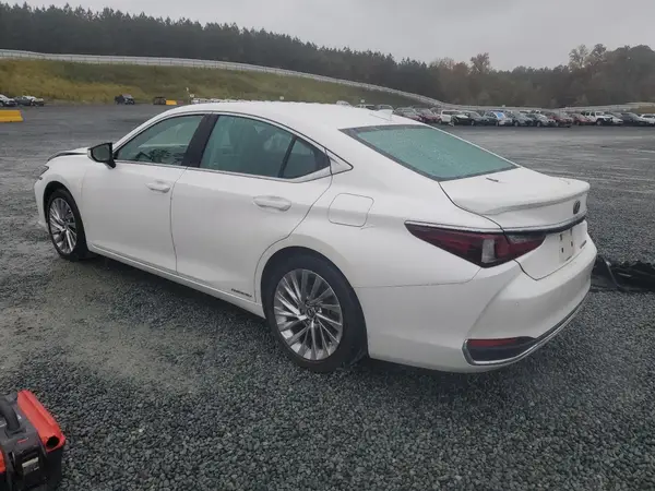 58AEA1C12MU005457 2021 LEXUS ES - Image 2