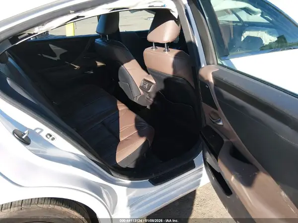 58AEA1C12NU018372 2022 LEXUS ES - Image 8