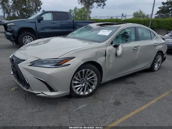 58AEA1C13NU014248 2022 LEXUS ES - Image 2