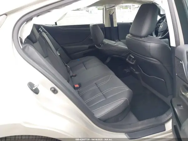 58AEA1C13NU014248 2022 LEXUS ES - Image 8