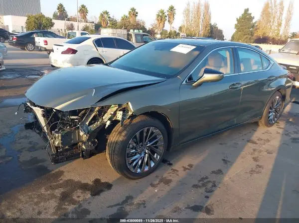 58AEA1C14SU074101 2025 LEXUS ES - Image 2