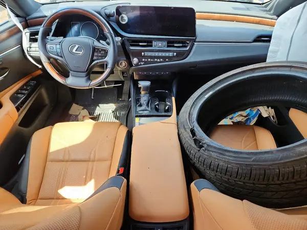 58AEA1C15PU036125 2023 LEXUS ES - Image 8